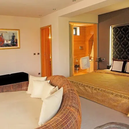 Park Hotel 3*